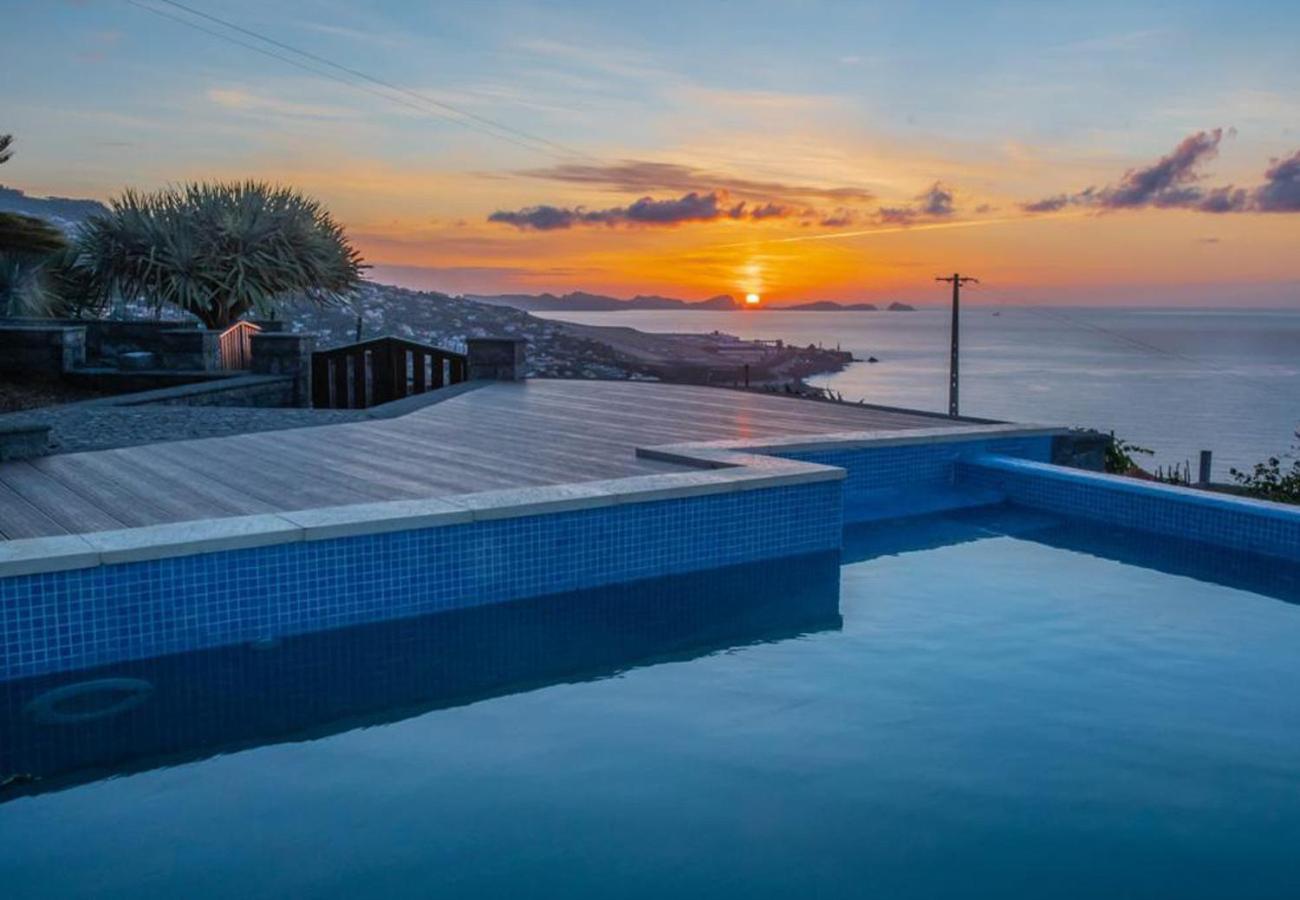 Villa Sunrise View By Madeira Sun Travel Santa Cruz  Buitenkant foto